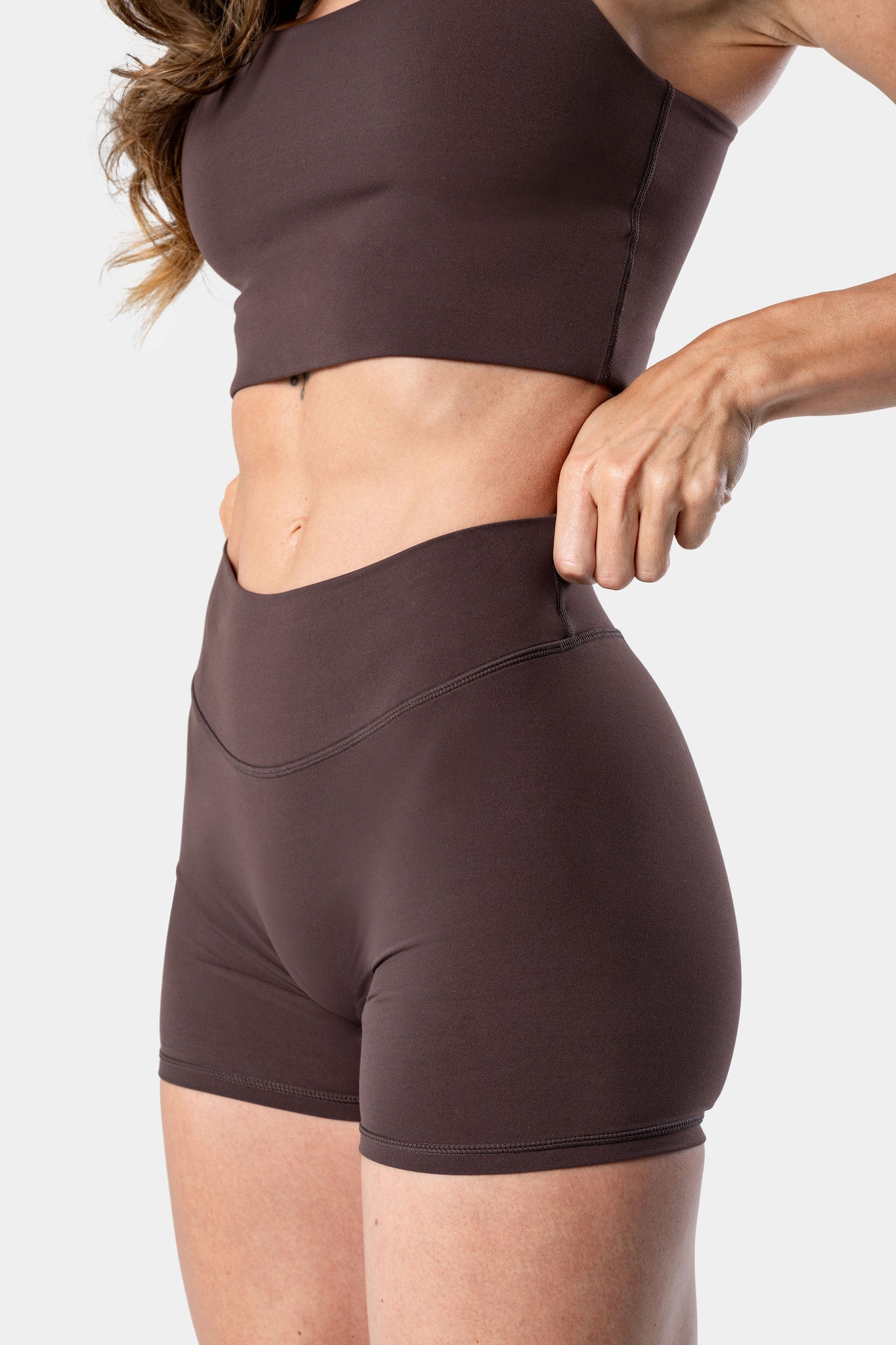 Lunara Short - Chocolate Brown 6"