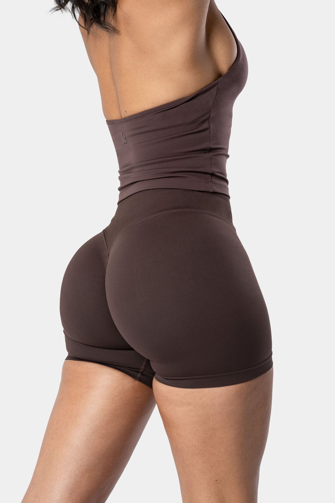 Poise Short - Chocolate Brown 5"