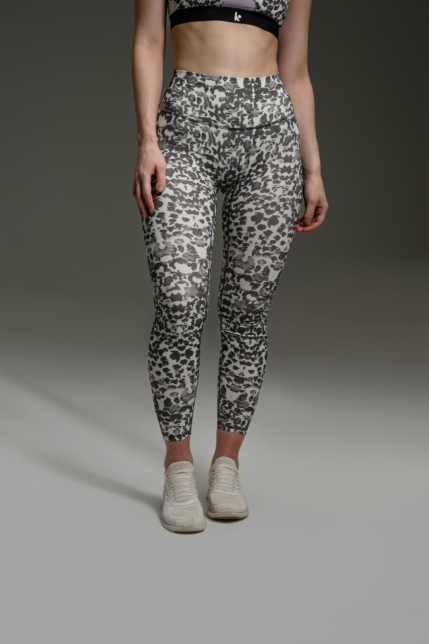 Featherlite Enhance Leggings 27" - Leopard Print