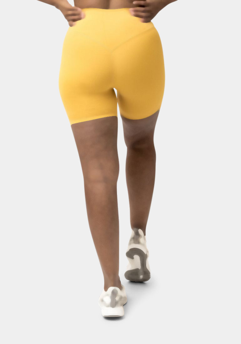 Serenity Shorts 6" - Honey Gold
