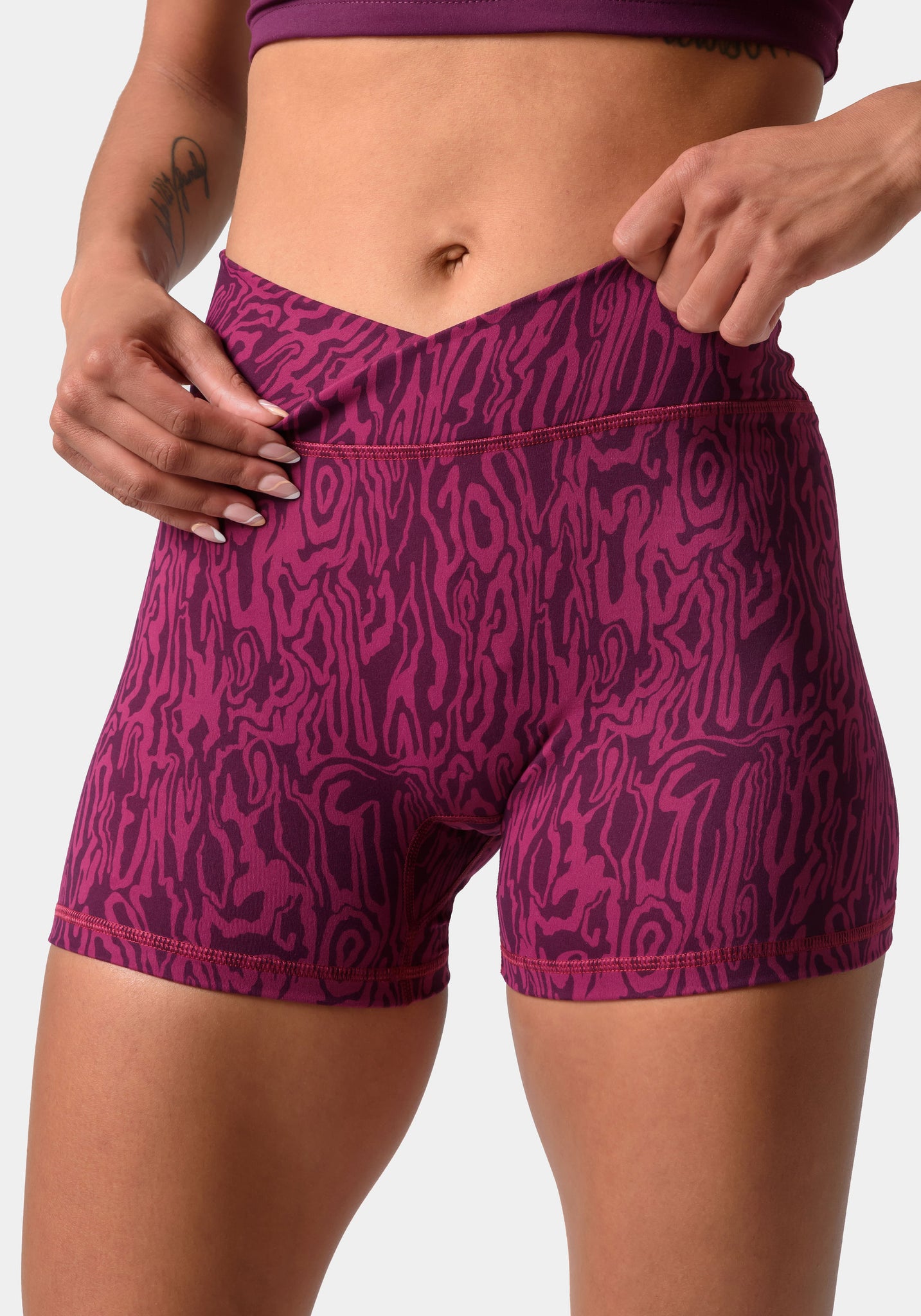 Serenity Shorts 4" - Purple Potion Print