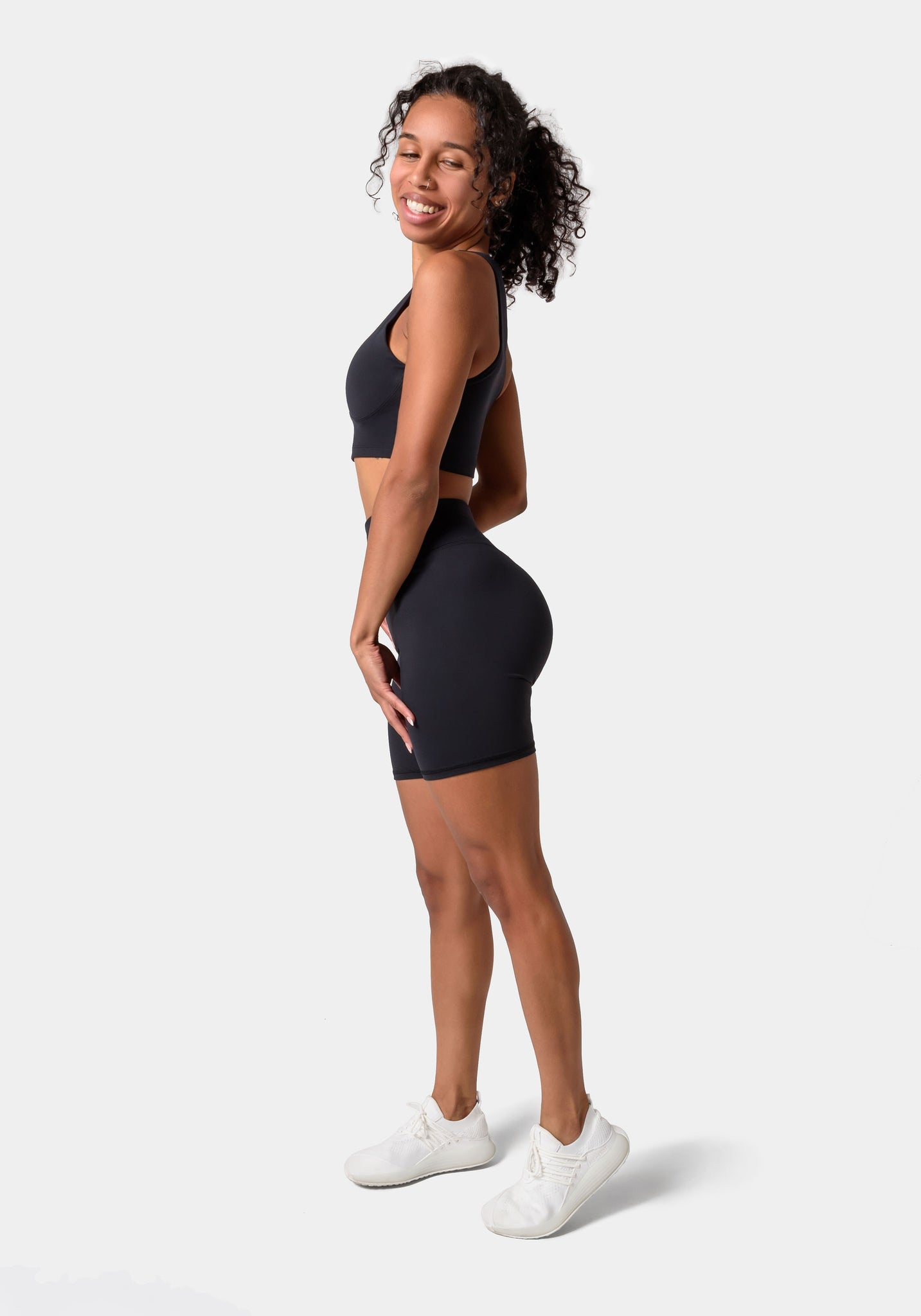 Serenity Shorts 6" - Anthracite
