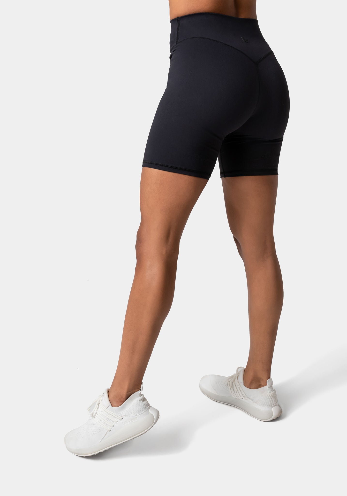 Serenity Shorts 6" - Anthracite